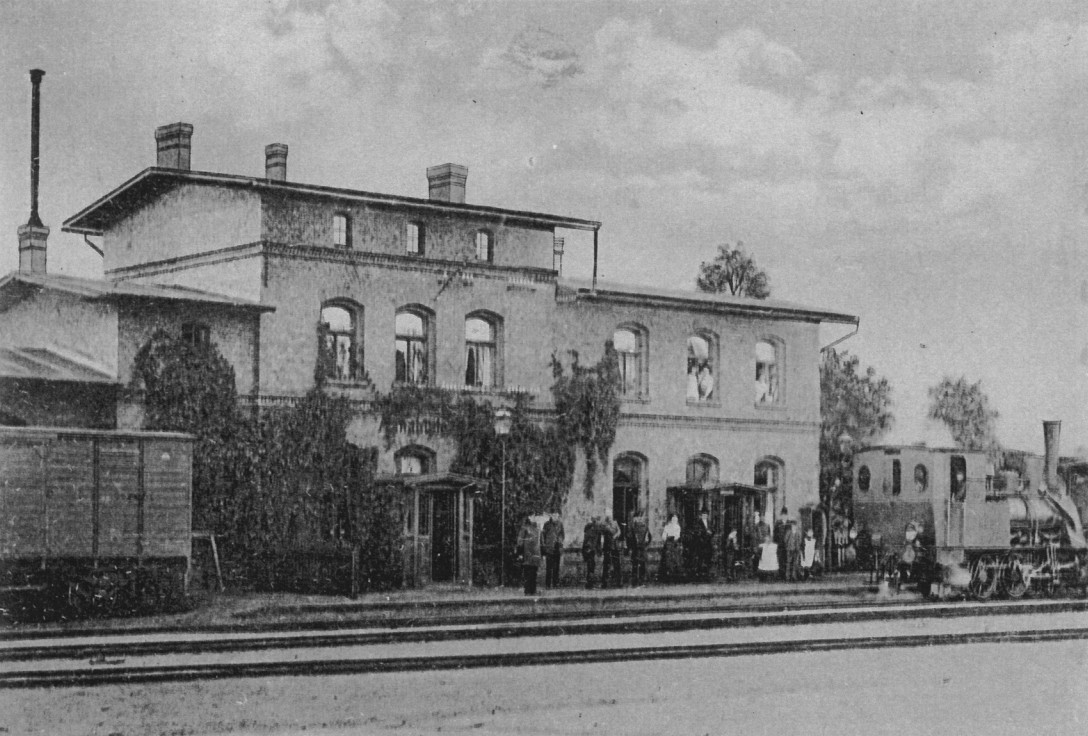 Historischer Bahnhof Annahütte mit Zug
